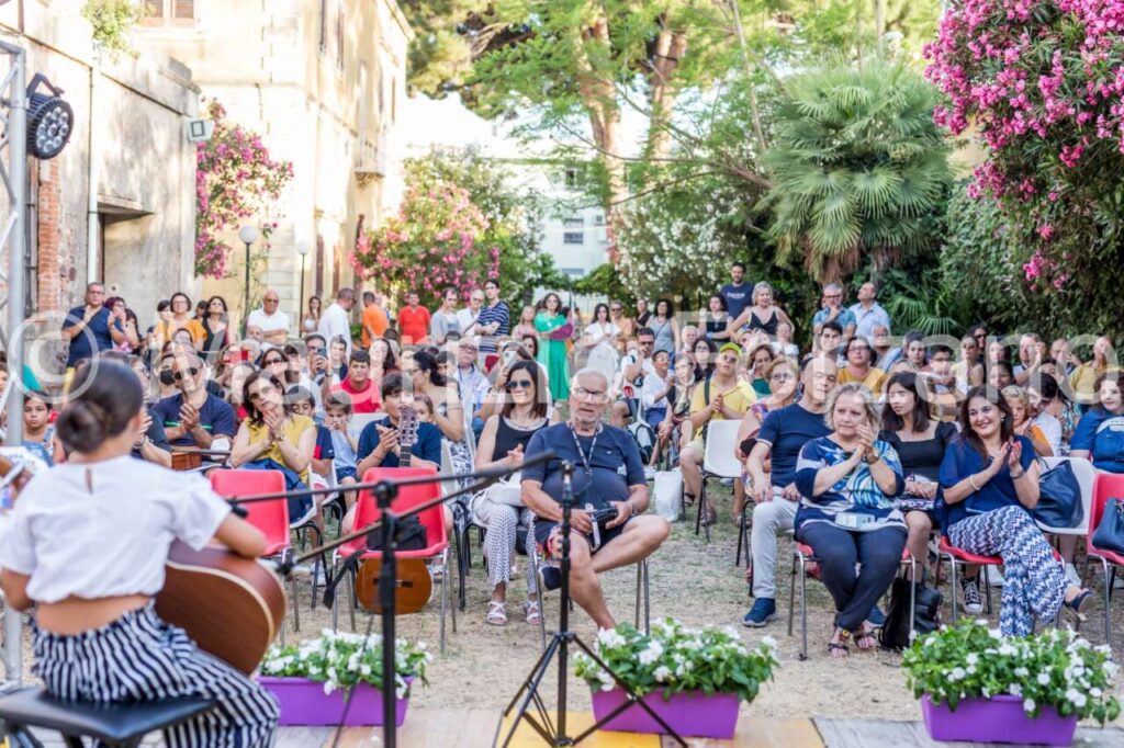 MUSICA & FOTO – Il “Concerto in Villa” di sabato sera alla Villa Pisani di Patti