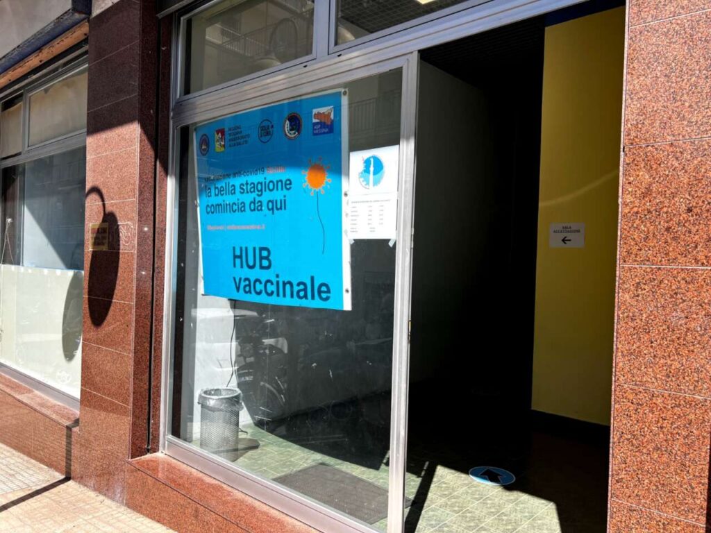 VACCINAZIONI – Da oggi quarte dosi anche all’hub vaccinale di via della Fonte a Capo d’Orlando