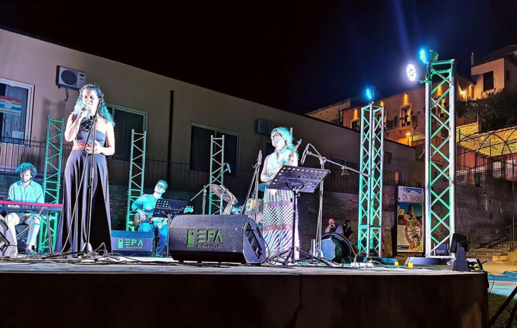 SIMONA TRENTACOSTE  – Brilla nella notte del jazz a Brolo