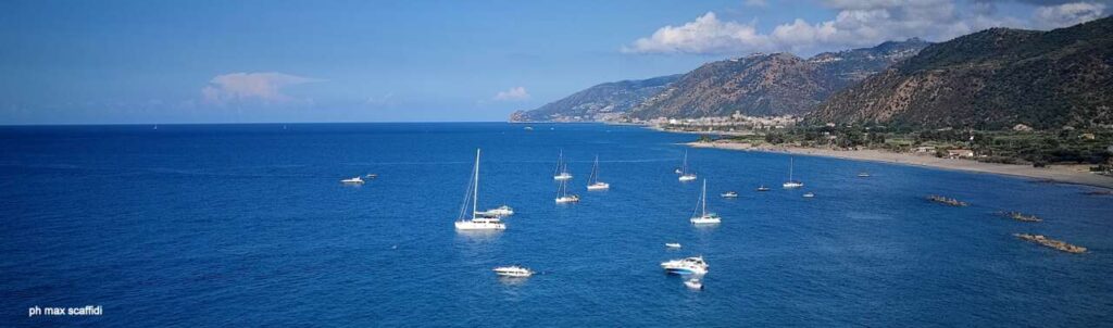 FOTO D’ESTATE – La baia di Testa di Monaco