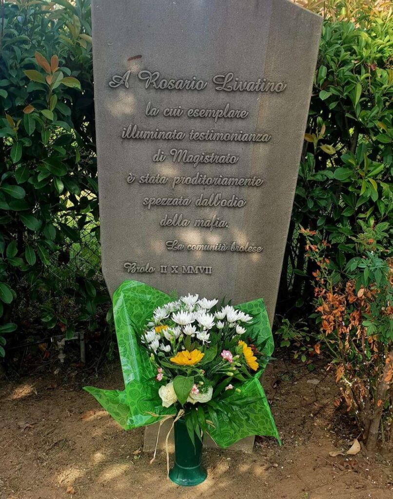 ROSARIO LIVATINO – Anche a Brolo fiori alla memoria