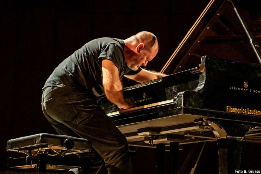 IL CONCERTO AL PALACULTURA PER ACCORDIACORDE – Il suono senza limiti e la creatività di Thollem McDonas