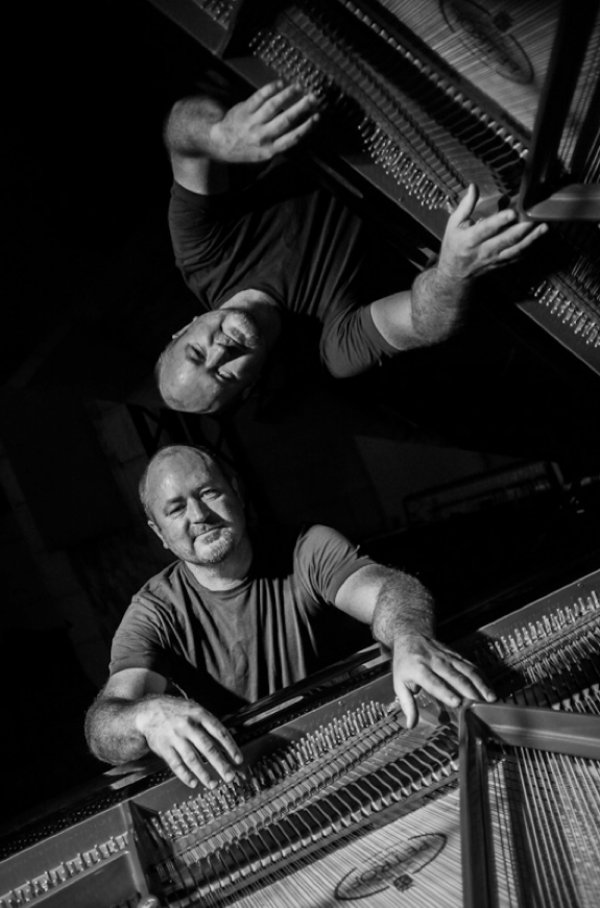 FILARMONICA LAUDAMO MESSINA – Il pianista americano Thollem McDonas inaugura la rassegna Accordiacorde