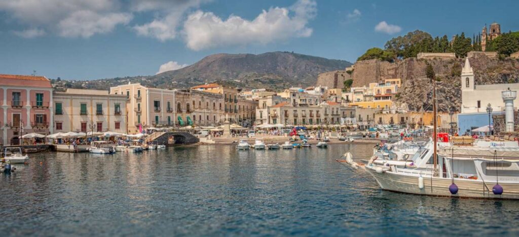 BENI CULTURALI – La comunità scientifica incorona Lipari come centro degli studi sul mediterraneo medievale