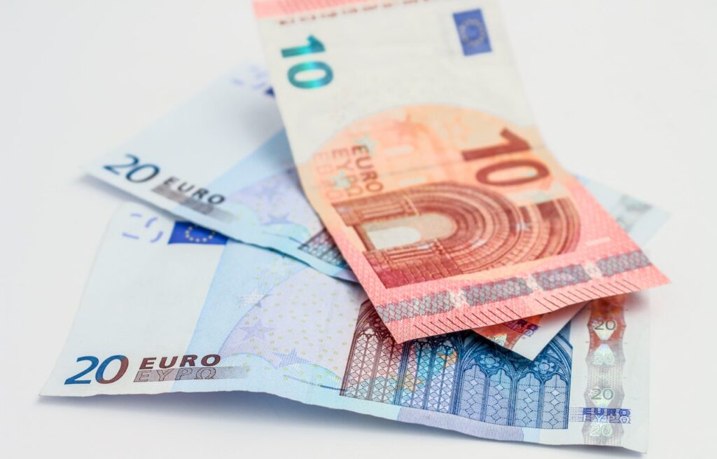CONTO CORRENTE ONLINE O ALLO SPORTELLO – Qual è la soluzione migliore?