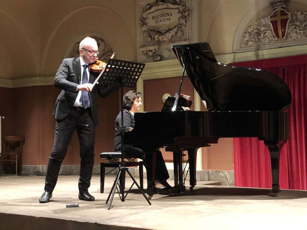 CONCERTI D’AUTUNNO – Alessandro Perpich e Gabriella Orlando incantano il pubblico della Sala Laudamo