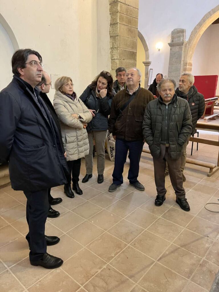 NASO – Restaurata la tomba di Assenzio Lanza, scoperte colonne bizantine