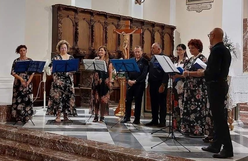 DA ASCOLTARE – A Case Nuove Russo di Patti, giovedì, il coro “LaSettimaNota”