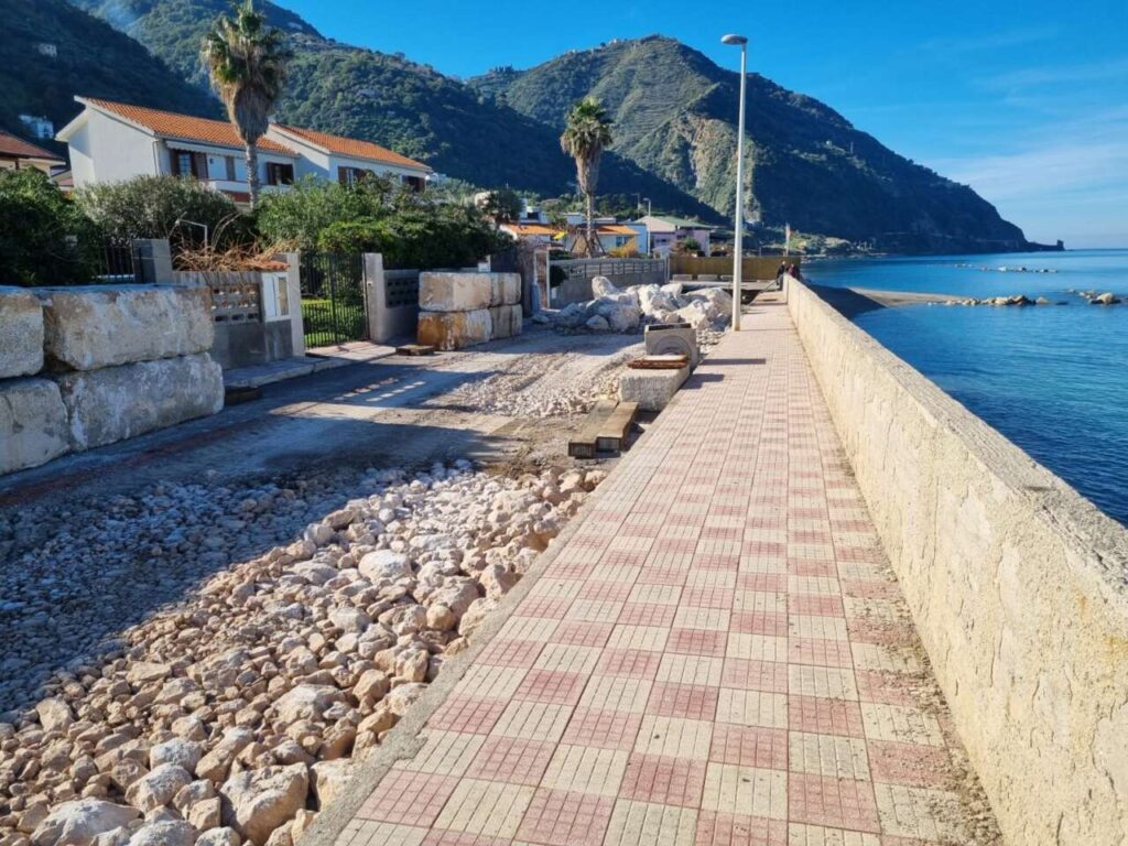 CALANOVELLA – L’anno inizia con “buone foto”. Quasi completati i lavori di difesa della costa