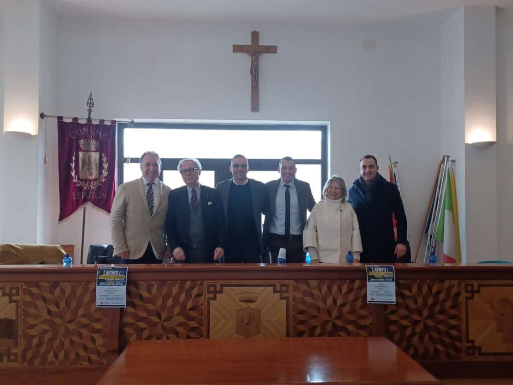 SAN FRATELLO – “Lavoro e Reddito di cittadinanza, tra novità e prospettive” ieri il convegno
