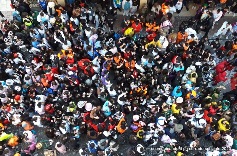 CARNEVALE A BROLO – I carri di ieri… visti da su
