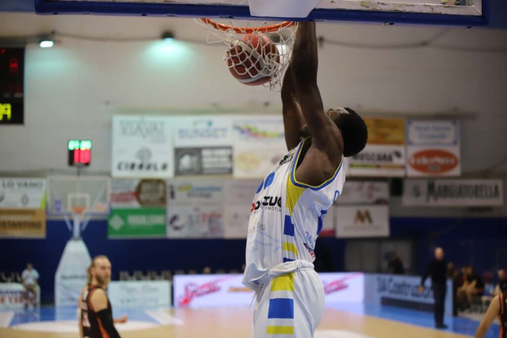BASKET – L’Infodrive Capo d’Orlando trionfa anche nella partita di ritorno contro la Viola Reggio Calabria