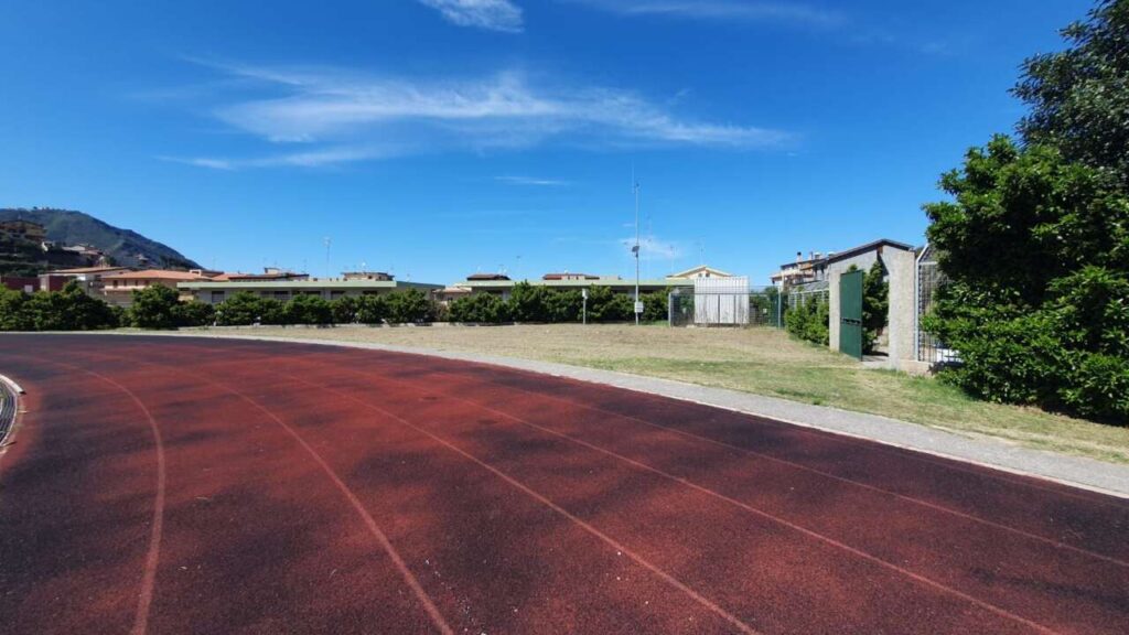 GIOIOSA MAREA – Campo sportivo: risolto il contenzioso, si lavora per la riqualificazione