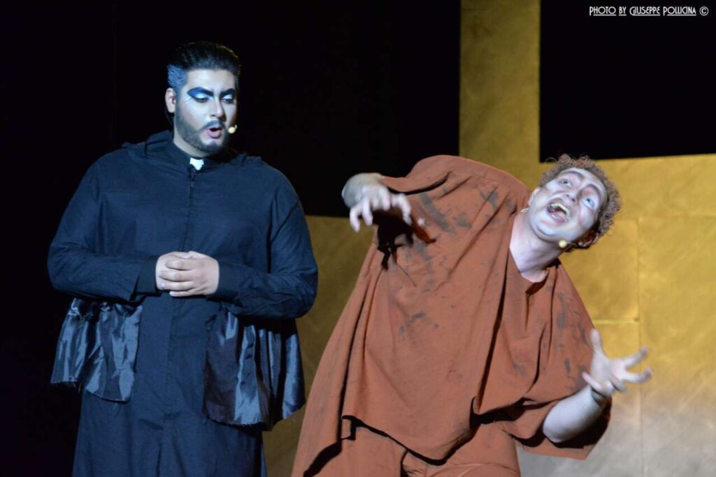 TEATRO – Dietro le quinte di “Il Tempo delle Cattedrali”: uno studio particolare e creativo