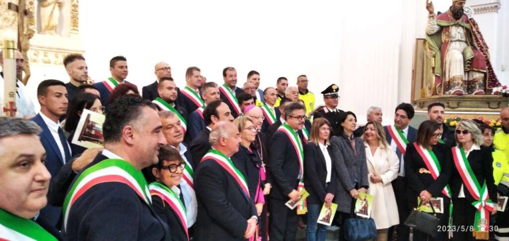 SINAGRA – Folla, Fede e Politica per la festa patronale di San Leone Vescovo
