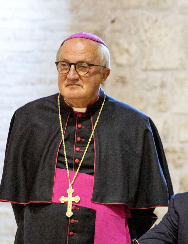 PREMIO BONIFACIO VIII – Il bisogno di scelte coraggiose nell’intervento apprezzatissimo di Mons. Enrico dal Covolo