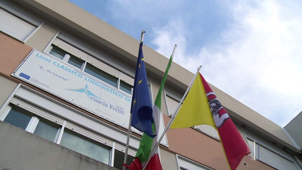 SANT’AGATA MILITELLO – Democrazia partecipata, 40 studenti dello “Sciascia-Fermi” hanno dialogo con sindaci