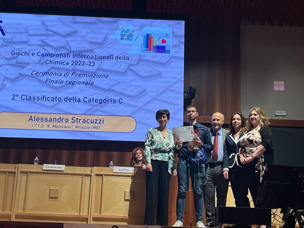 MILAZZO – Giochi e campionati internazionali della Chimica, risultati e passione per gli alunni del Majorana fra studio e competizione