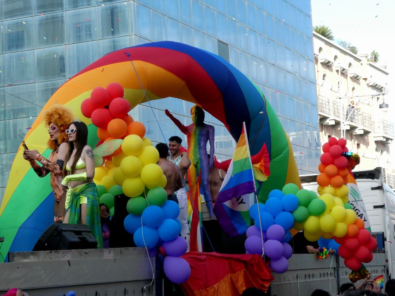 STRETTO PRIDE 2023 – Una parata festosa e colorata ha attraversato Messina. Commenti e fotogallery