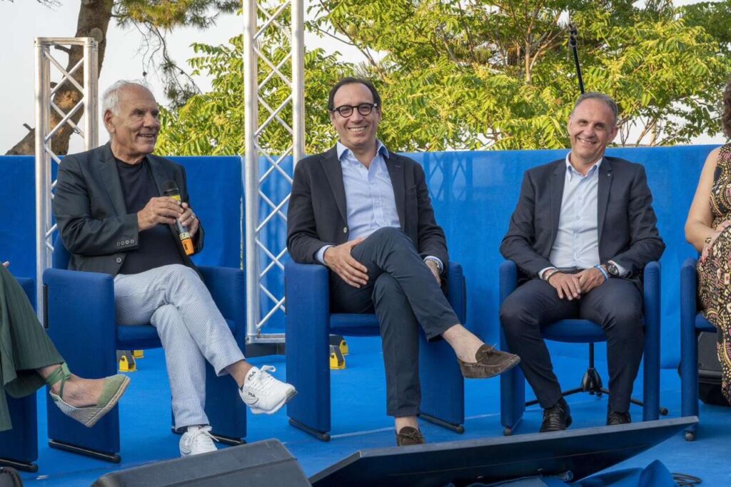 MOBILITÀ ALLE ISOLE – L’assessore regionale Aricò al Premio Troisi: “Treno da Punta Raisi per Milazzo e nuova nave per Eolie”