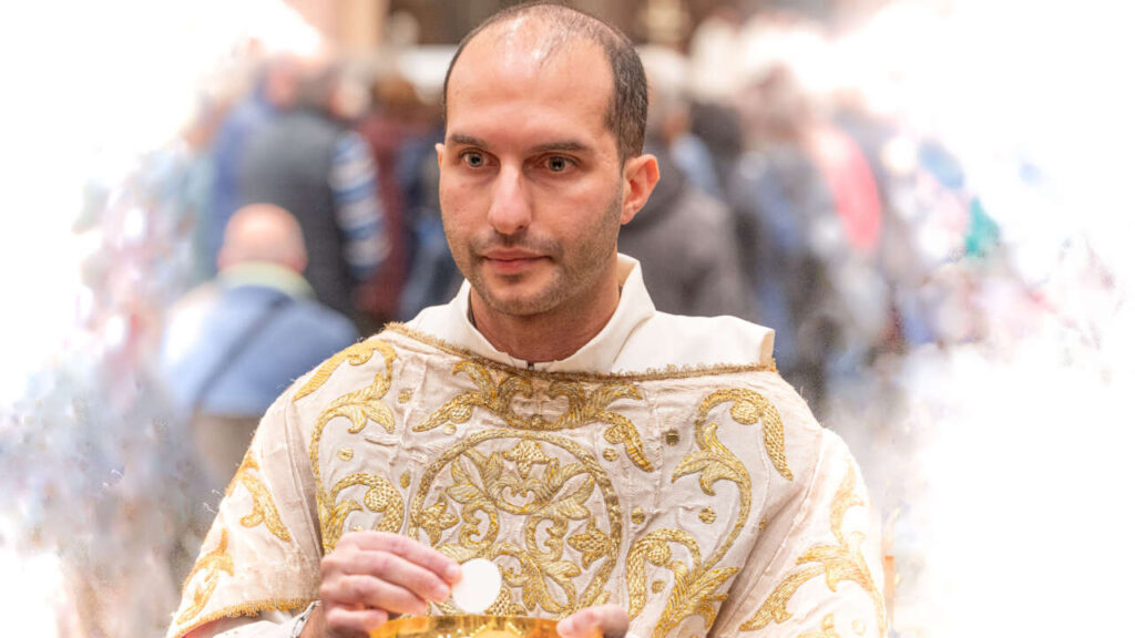 FRA MARIO DIVENTA SACERDOTE – Sabato a Messina sei diaconi pronti per l’ordinazione