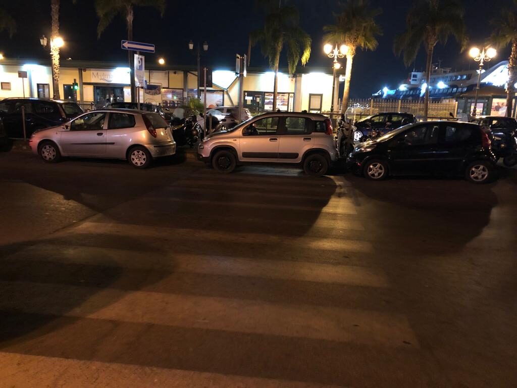 MILAZZO – Sosta selvaggia sul territorio comunale. Da venerdì 14 controlli e rimozione col carro attrezzi