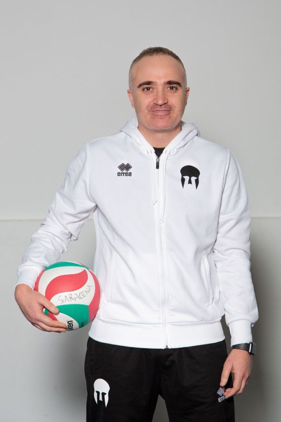 VOLLEY B2 – La Saracena conferma mister Fazio alla guida della prima squadra
