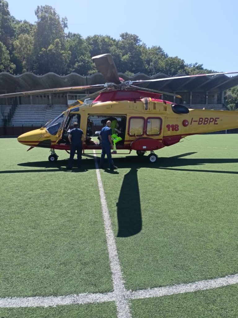 SINAGRA – Si scontra con un auto. Il motociclista in ospedale con l’elissocorso