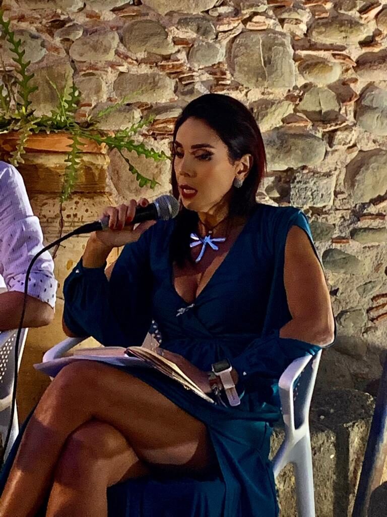 “LIBELLULA” IL nuovo libro di Lucia Ferrara: Una Profonda Esplorazione della Poesia