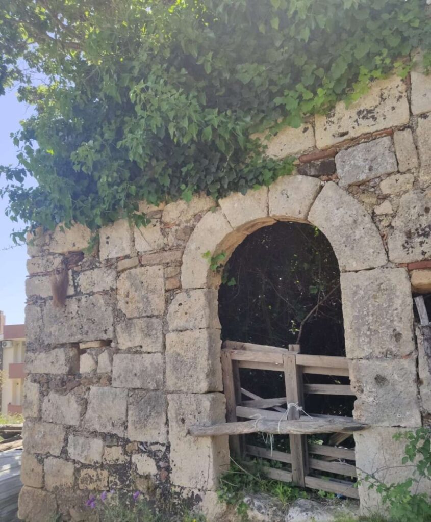 ITALIA NOSTRA NEBRODI – A Gioiosa Marea la chiesetta di San Marco versa in grave stato di degrado e abbandono