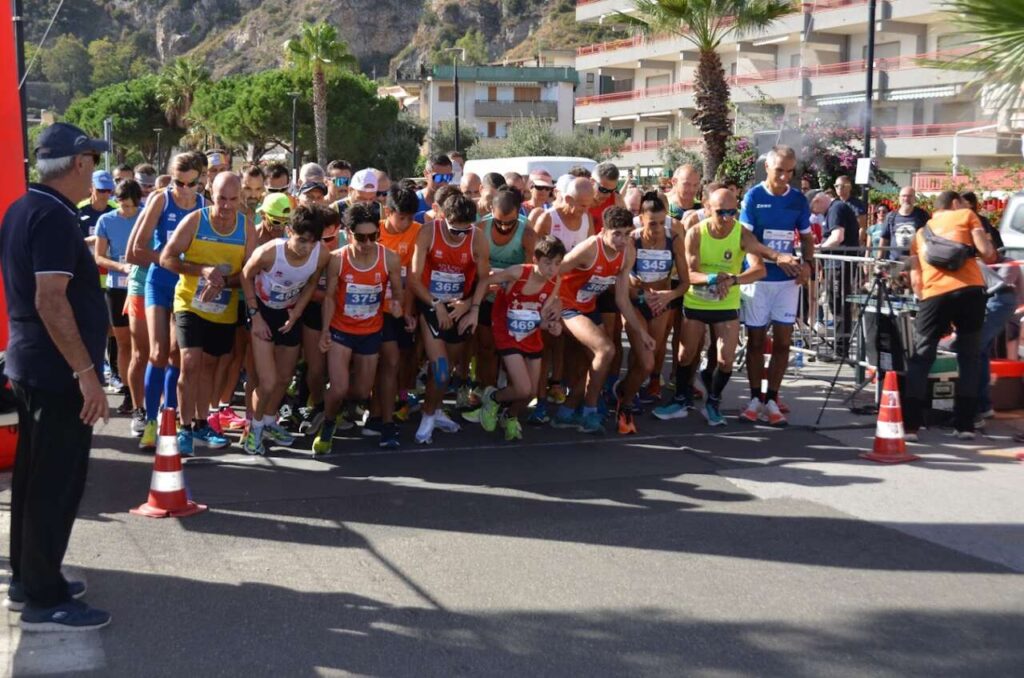 CORSA SU STRADA – Saverio Amasi e Nadiya Sukharyna vincono la “10 km di Capo Sant’Alessio”