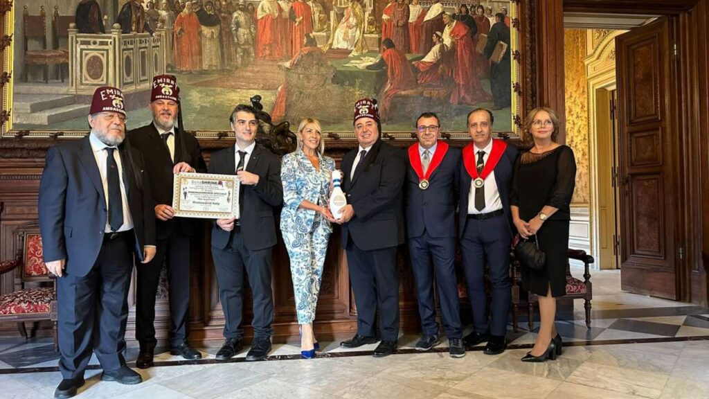 RICONOSCIMENTI – Premiato a palazzo Manganelli di Catania, il progetto, primo a livello mondiale, “Manine in pasta” a favore dei bambini “speciali”