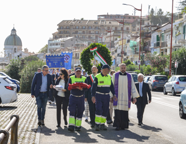 COMMEMORAZIONI – ANIOMRID e l’associazione Nuovi Orizzonti commemorano i caduti per la patria
