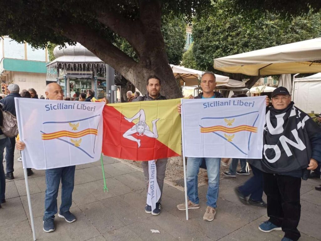SICILIANI LIBERI – Presenti al Corteo No Ponte