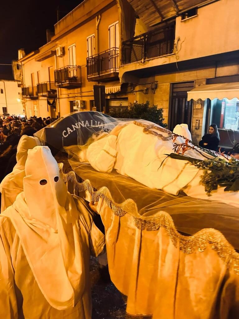 CARNEVALI STORICI DI SICILIA – A Santa Lucia del Mela, ritornano “I Lapi i Cannaluari”