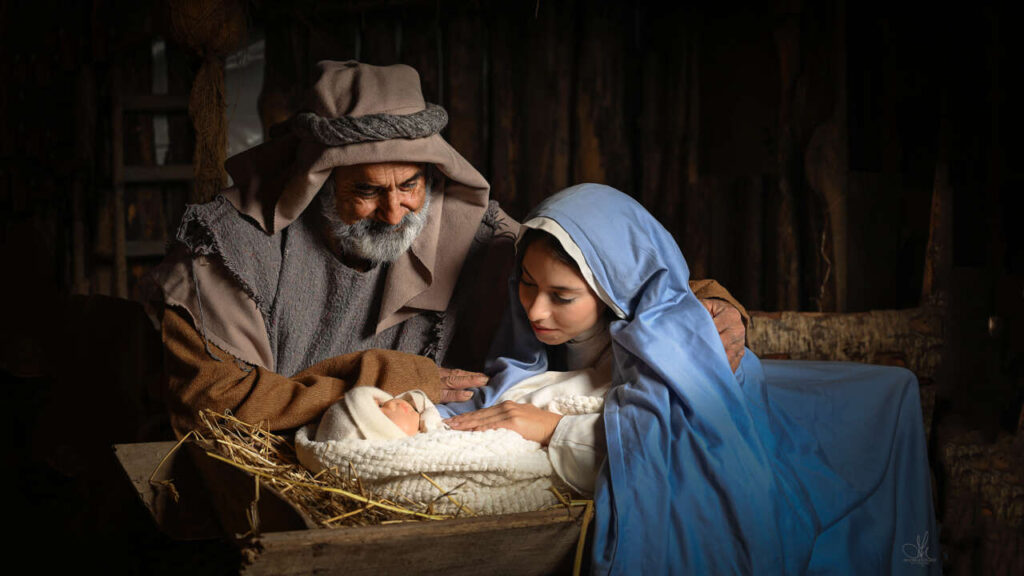 TERME VIGLIATORE – Luce ispirata alla pittura fiamminga nelle foto di Michele Isgrò con la natività del Presepe vivente