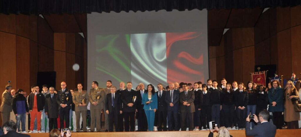FESTA TRICOLORE – A Messina, il comunicato del Comune, mette ordine alla scaletta ed agli interventi dell’evento