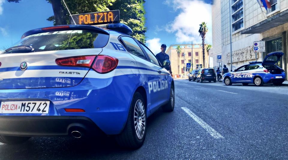 TRUFFA A COPPIA DI ANZIANI – La Polizia di Stato arresta in flagranza un 36enne e recupera i gioielli bottino della truffa