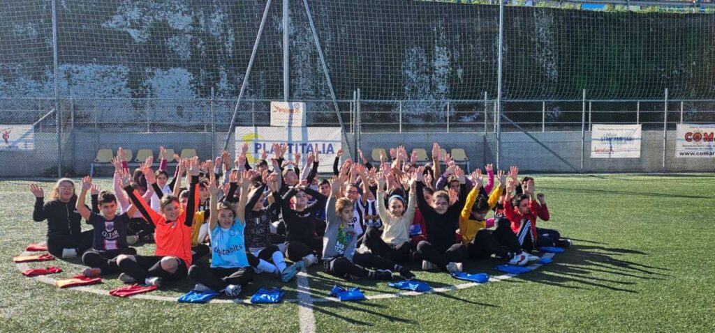 “IMPARIAMO GIOCANDO” – Giornata di sport e divertimento al Centro Fènix di Brolo