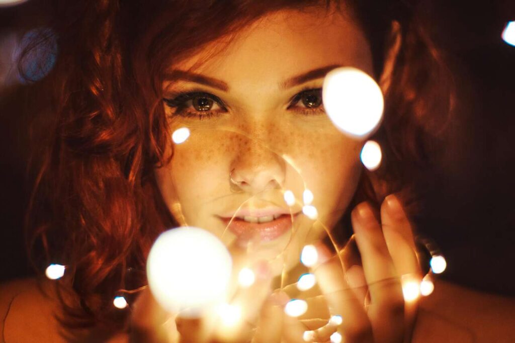 SEDURRE CON LO SGUARDO – L’importanza del contatto visivo per fare breccia nel cuore altrui