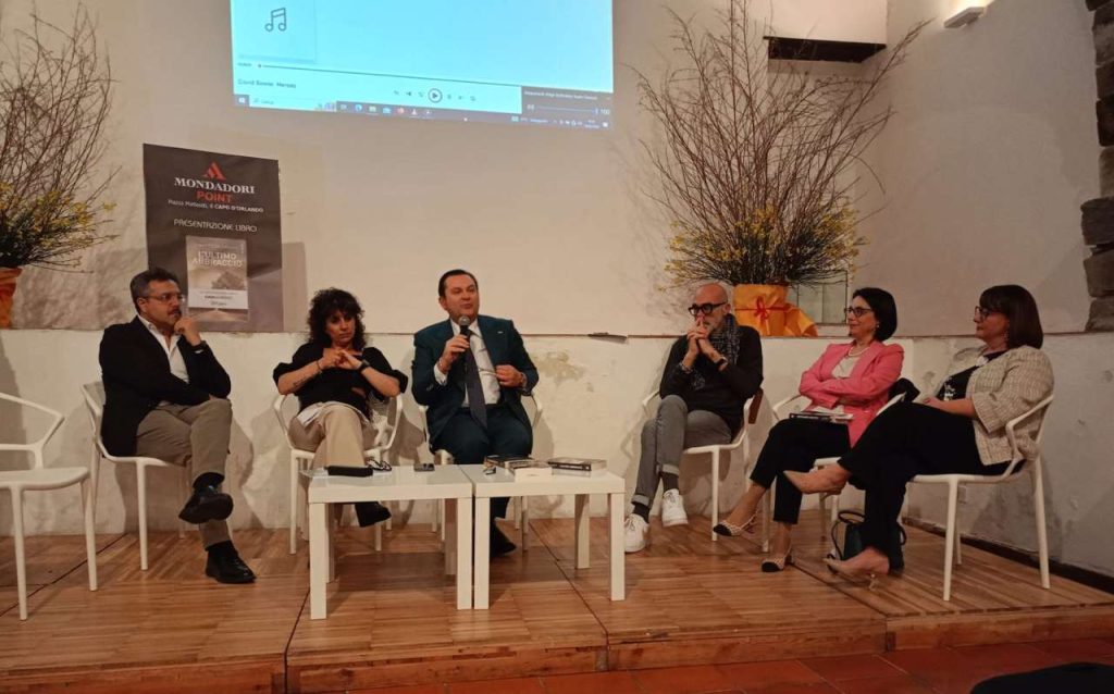 LIBRI – “L’Ultimo Abbraccio” di Gian Ettore Gassani, presentato ieri a Sinagra