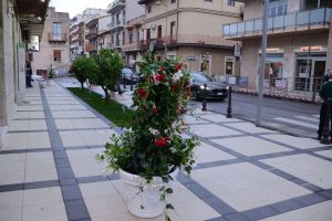 BROLO – Lo “slargo dei limoni”… in pieno centro