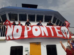 NO PONTE – Migliaia di manifestanti al corteo di Villa San Giovanni. Le ragioni del dissenso. Fotogallery della manifestazione