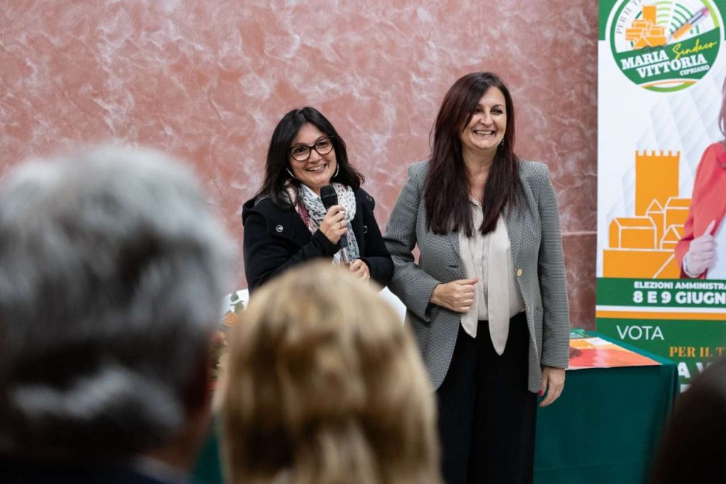 ELEZIONI BROLO – MariaVittoria Cipriano inaugura la sede. Sabato presenta la lista