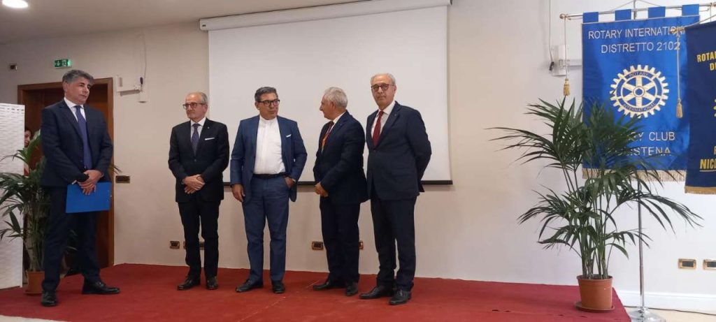 ROTARY – Premio a don Tonino Saraco Priore del Santuario di Polsi