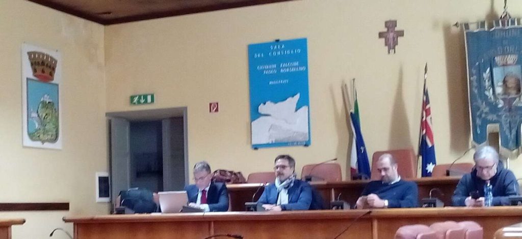EMERGENZA RIFIUTI – Per i Comuni della SRR Provincia Messina: basta ritardi e chiusure in piena stagione estiva