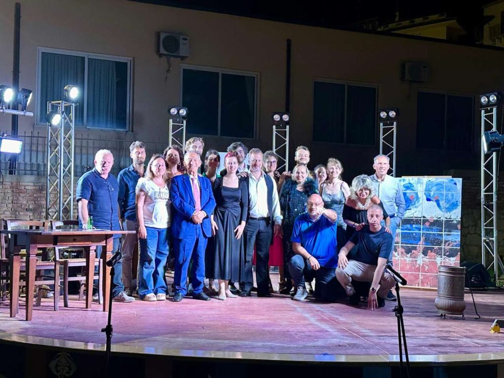 NEBRODI IN CANTO – Debutto alla villa comunale brolese della grande lirica. Un progetto che coinvolge i Comuni di Brolo, Ficarra, Mirto e Sinagra