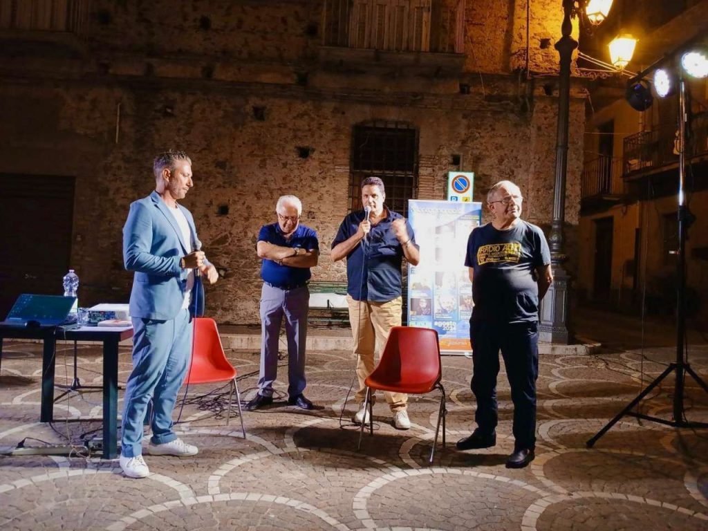MONTAGNAREALE – Grande successo per la presentazione del libro “Mio Fratello, tutta una vita con Peppino” di Giovanni Impastato