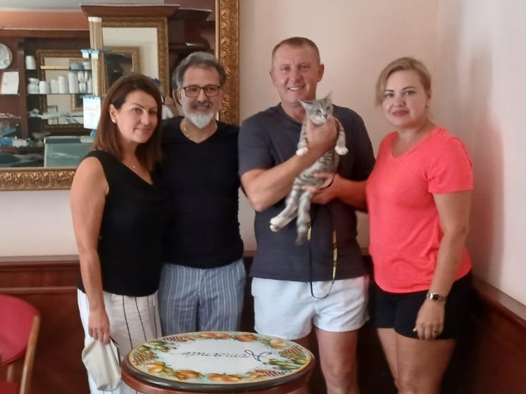 VA DOVE TI PORTA IL CUORE – La storia di Mykhaylo e Anna Buha e del loro lungo viaggio per adottare “Sicilia”, il gattino che nessuno voleva