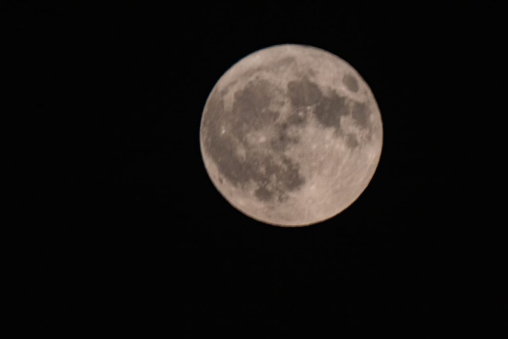 LA LUNA D’AGOSTO – Lo scatto è di Antonio Parasiliti